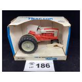 1/16 SCALE ERTL FORD 981 TRACTOR