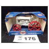 1/16 SCALE ERTL FORDSON MODEL F