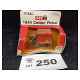 1/64 SCALE ERTL CASE IH 1844 COTTON PICKER