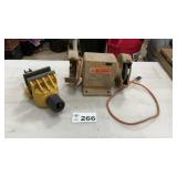 Iï¿½M BLACK AND DECKER GRINDER, PLASTIC VISE