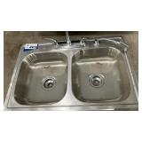 STAINLESS SINK WITH FAUCETS,33 INCH
