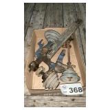 BELT PULLEYS ON BRACKETS