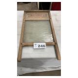 GLASS WASHBOARD