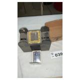 AUTOMATIC CARD SHUFFLER