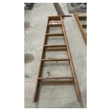 WOOD STEP LADDER, 6 FOOT