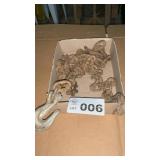 10 FOOT CHAIN, 2 HOOKS