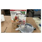 PRESSURE COOKER WITH WEIGHT