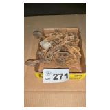 10 FOOT CHAIN, 2 HOOKS