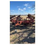 IH 475 DISC WITH HARROW