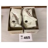 2 PR MINNETONKA MOCCASINS SZ 6-6.5