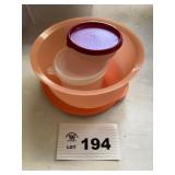 TUPPERWARE BOWLS WITH LIDS