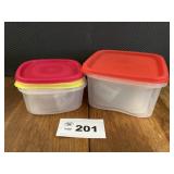 INNER STACKING PLASTIC CONTAINERS WITH LIDS