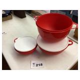 RED TUPPERWARE THATS A BOWLS