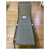 LOUNGER FOLDING CHAIR