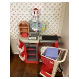 LITTLE TIKES SHOPPING CENTER WITH CART