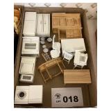DOLL HOUSE FURNITURE - KITCHEN / LAUNDRY ROOM