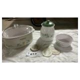 CORNINGWARE CROCKPOT COOKIE JAR BOWL COASTERS