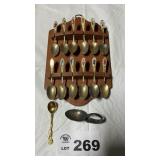 SPOON DISPLAY, SEPERATE SPOONS