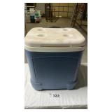 IGLOO ROLLING COOLER