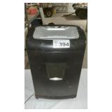 STAPLES PAPER SHREDDER
