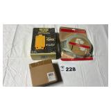 RETRACTABLE CLOTHESLINE, GUTTER SOLAR.IGHT,