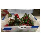 CHRISTMAS GARLAND AND FLOWERS IN LIDDED TOTE