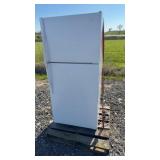 MAYTAG REFRIGERATOR