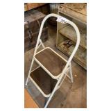 STEP LADDER
