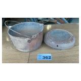 CAST IRON KETTLE, TOP