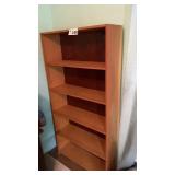 WOOD BOOKCASE 64 x 32