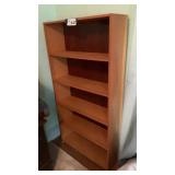 WOOD BOOKCASE 64 x 32