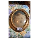 VINTAGE BUBBLE FRAME PICTURE