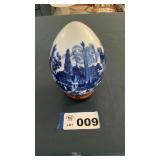 BLUE & WHITE EGG ON WOOD STAND