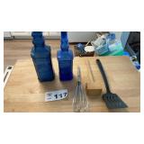 SOAP DISPENSER, CLEANER DISPENSER, UTENSILS