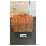 STORAGE BASKET