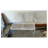 WIRE OUTDOOR BENCH (matches lot 231). 35 inches