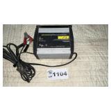 SCHUMACHER 6 AMP SPEED CHARGER