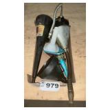FUNNELS, OIL CAN