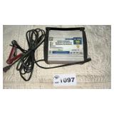 6 AMP BATTERY CHARGER