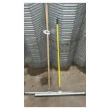 2 SQUEEGEES