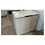 KENMORE CHEST TYPE DEEP FREEZE, 22 x 36