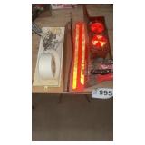 PLASTER TRAY, PUTTY KNIVES, TRUCK REFLECTORS