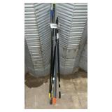 6 WOOD HANDLES, SCREW TIPS