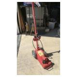 AIR OPERATED HYDRAULIC JACK
