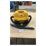 DEWALT WET DRY VAC
