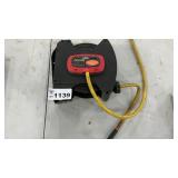 RETRACTABLE AIR HOSE REEL