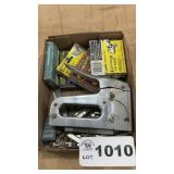 STAPLE GUN, STAPLES