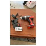 BLACK AND DECKER DRILL W BATTERY AND CHARGER
