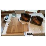 BOOKENDS, IDAHO CUTTING BOARD