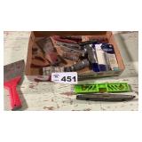 PUTTY KNIVES, ALLEN WRENCHES, LEVELS
